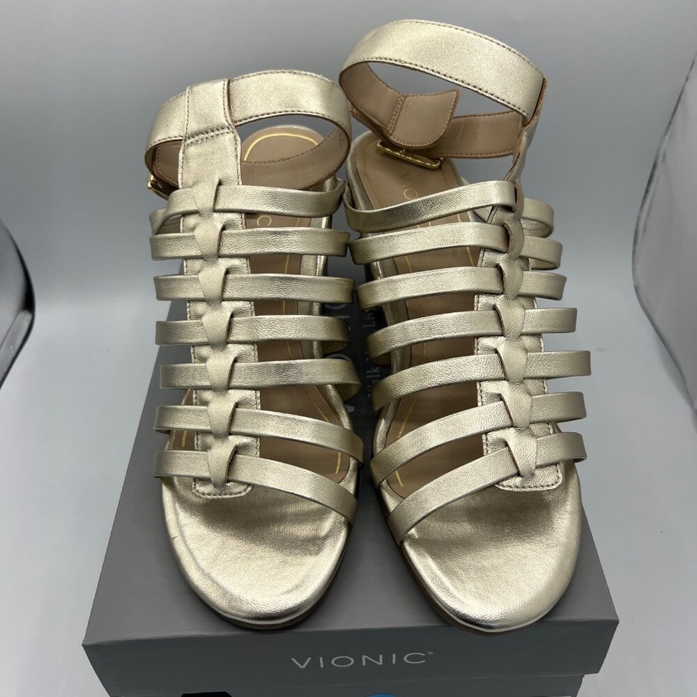 BRAND NEW Vionic Sami Sandall Heel in CHAMPAGNE. - Picture 2 of 4